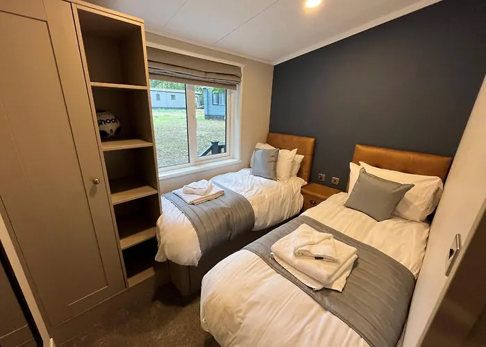 Woolverstone Marina And Lodge Park